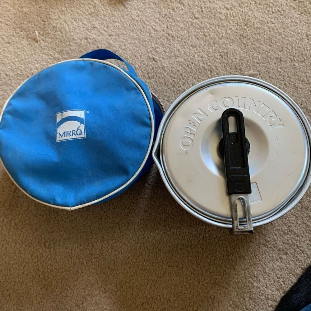 Vintage Mirro Folding Pan With Carrying Case
